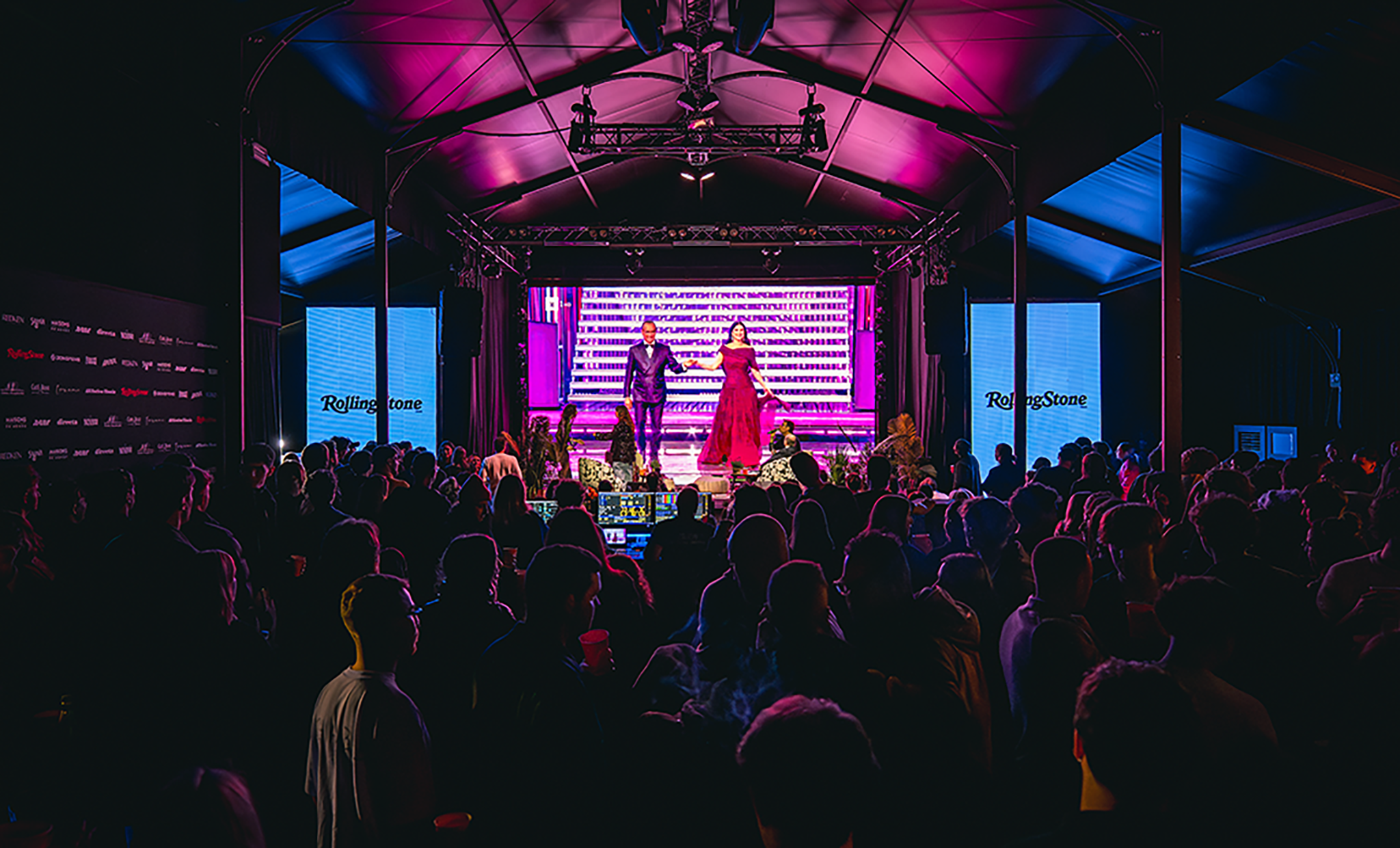 BAZR CON ROLLING STONE: A SANREMO LA MUSICA SI INDOSSA